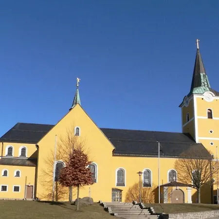 Stunning Holiday In Near City Centre Waidhaus